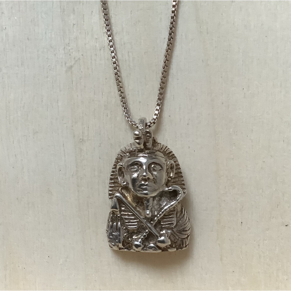New vintage Pharaoh Sarcophagus mask pendant charm necklace Montréal mummy